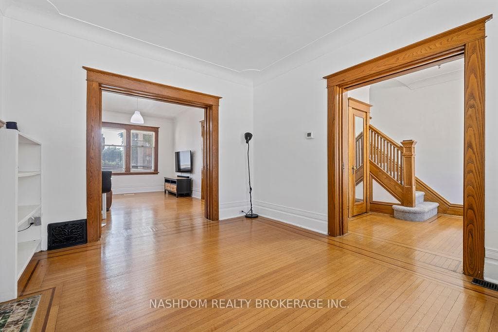 35 Gage Avenue Unit 1 photo 9
