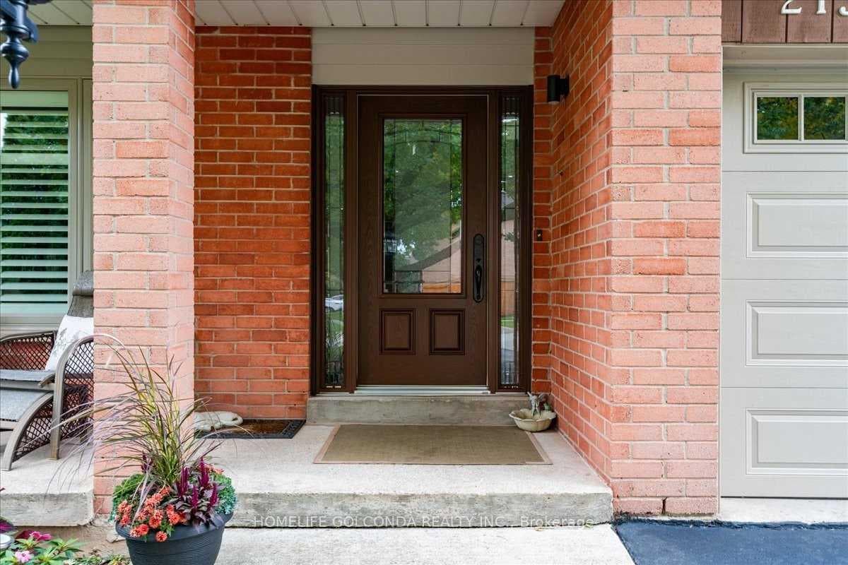 2152 Munn's Avenue photo 2