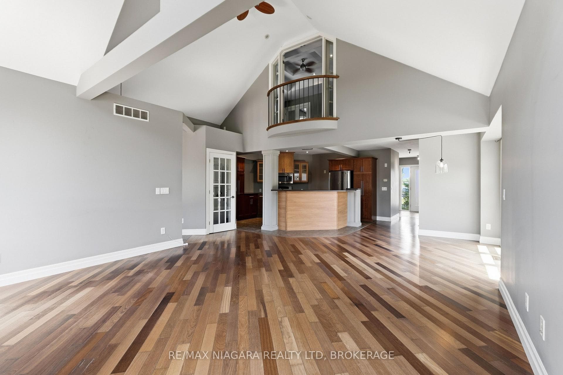 291 Vine Street photo 12