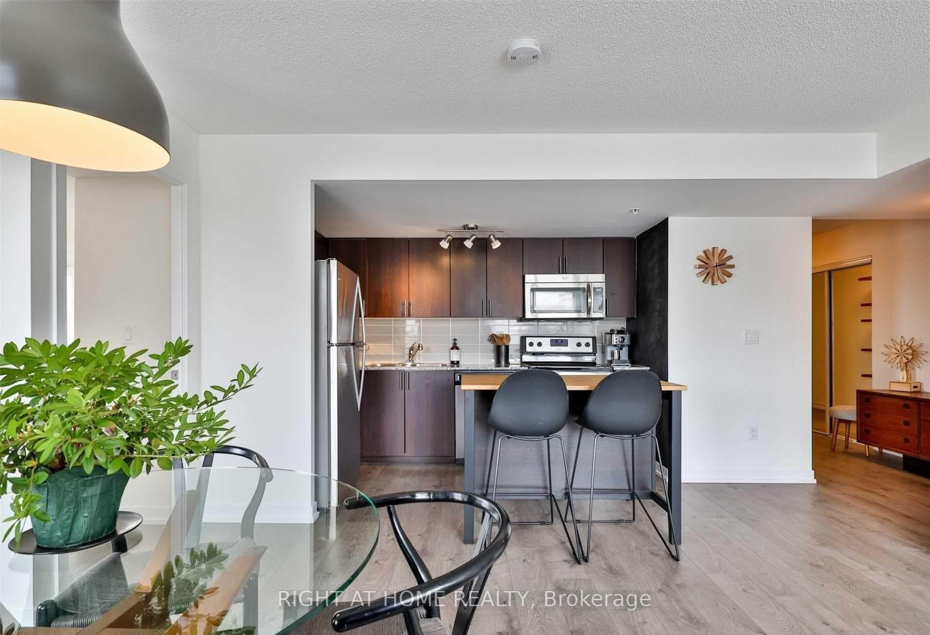 1410 Dupont Street Unit 506 photo 10