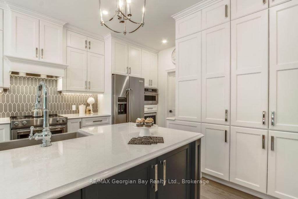 103 Windermere Circle photo 18