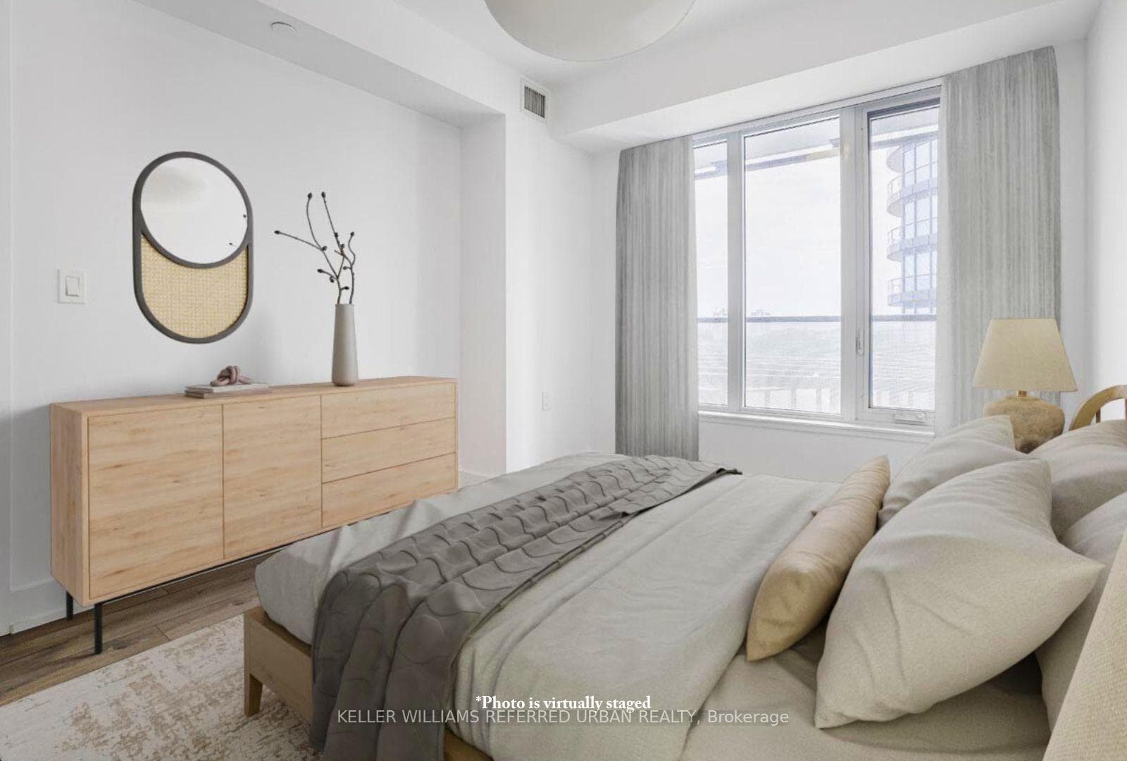 575 Bloor Street Unit 605 photo 4