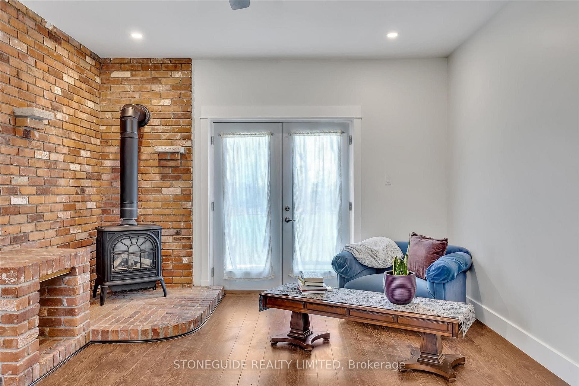 750 Baltic Drive photo 7