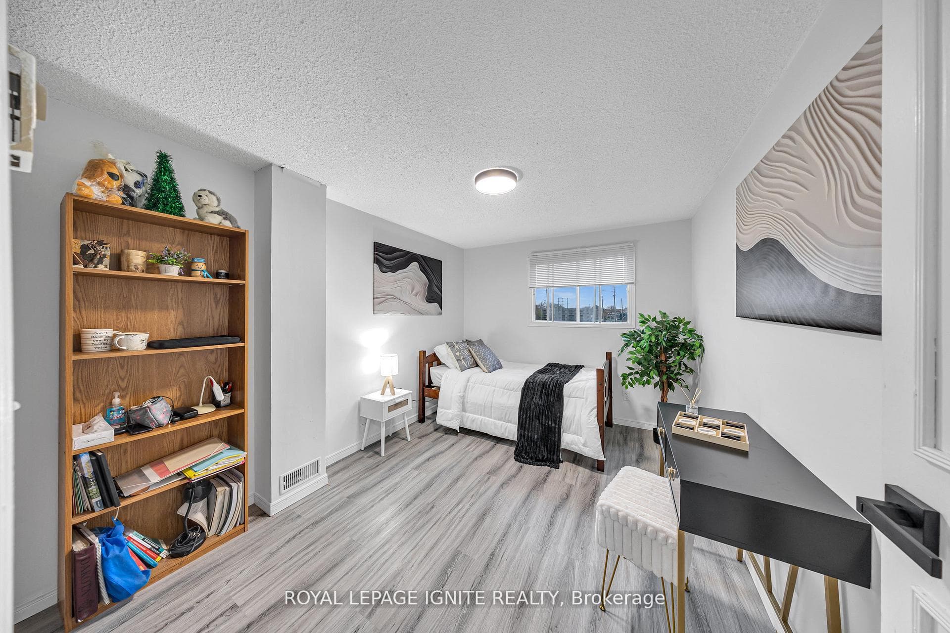 431 Cobblehill Drive photo 18