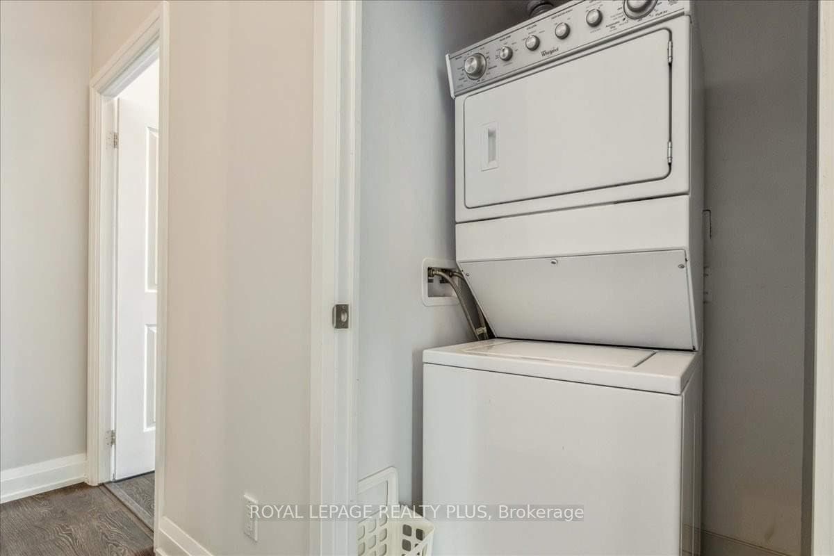 65 Speers Road Unit Ph9 photo 32