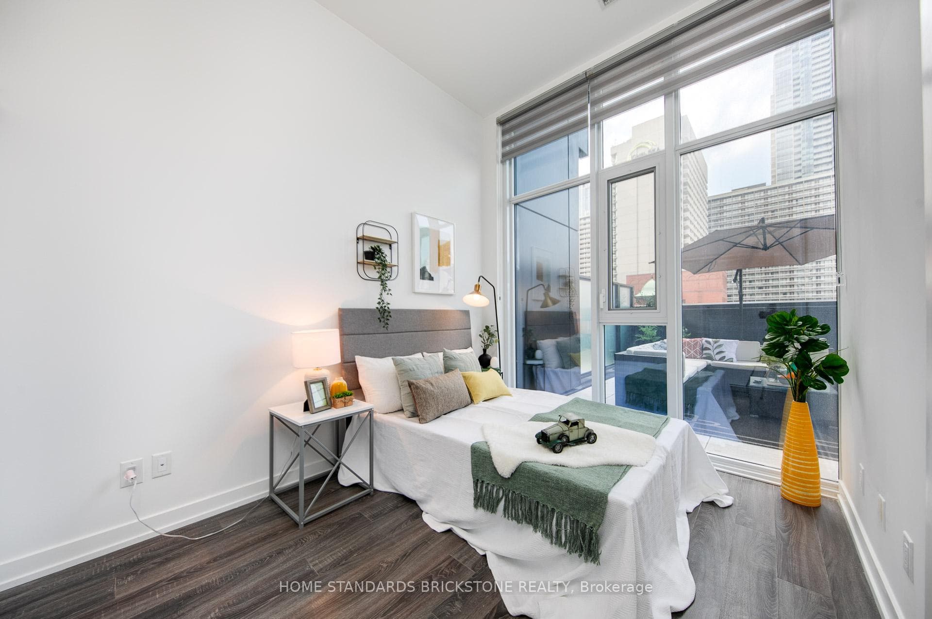 20 Edward Street Unit 401 photo 9