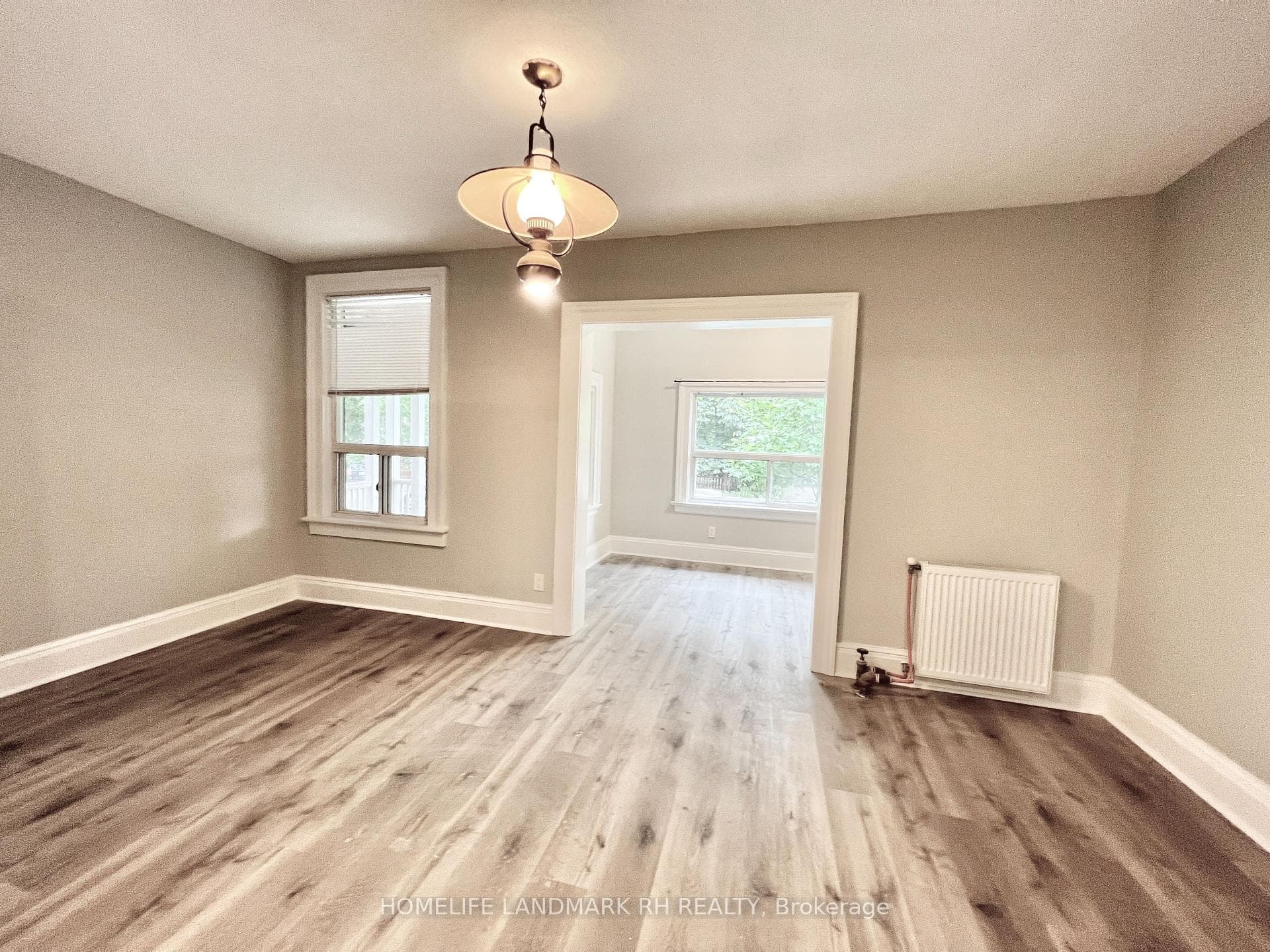 89 Waverley Road photo 2