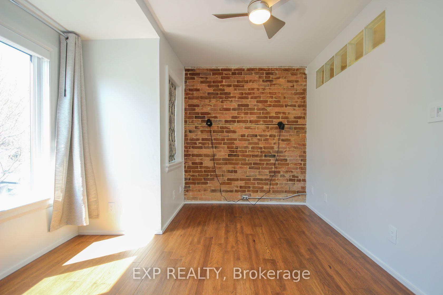 114 Sweetland Avenue photo 19