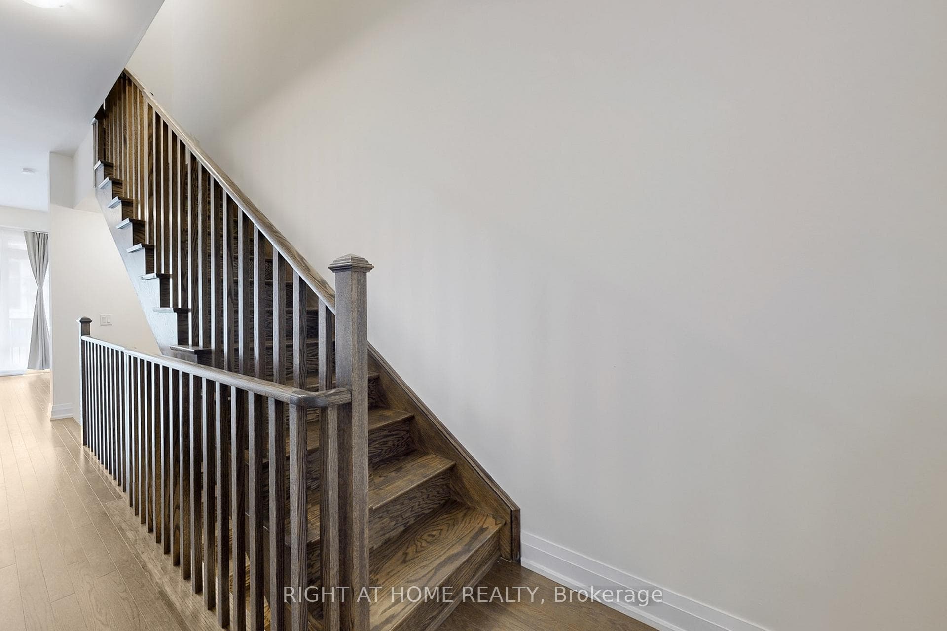 157 Blick Crescent photo 20