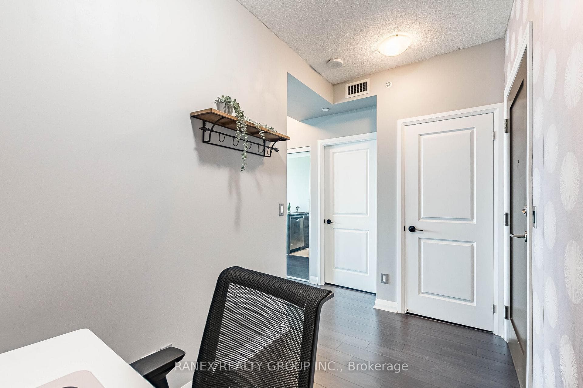 75 Eglinton Avenue Unit 2106 photo 10
