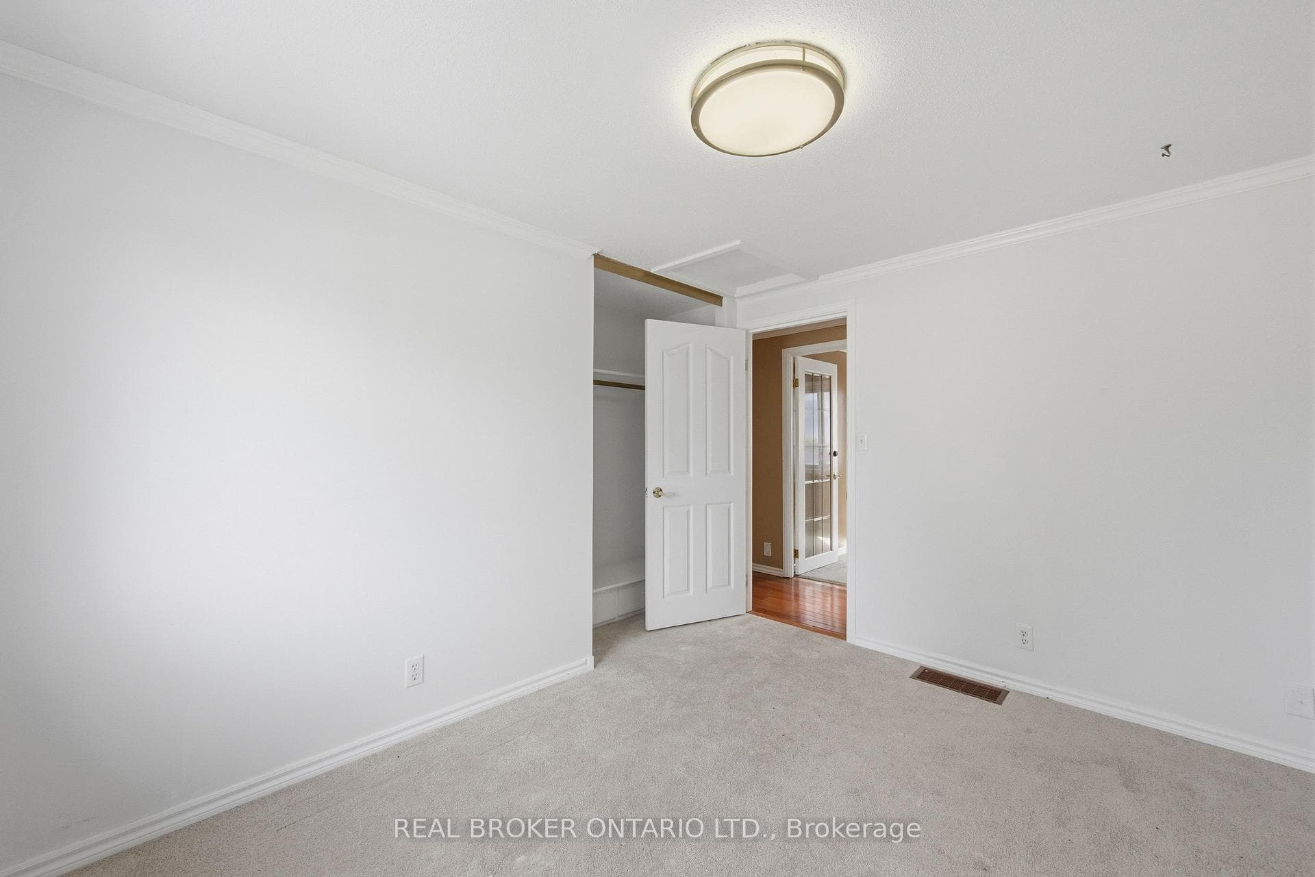 606 Lydia Street photo 26