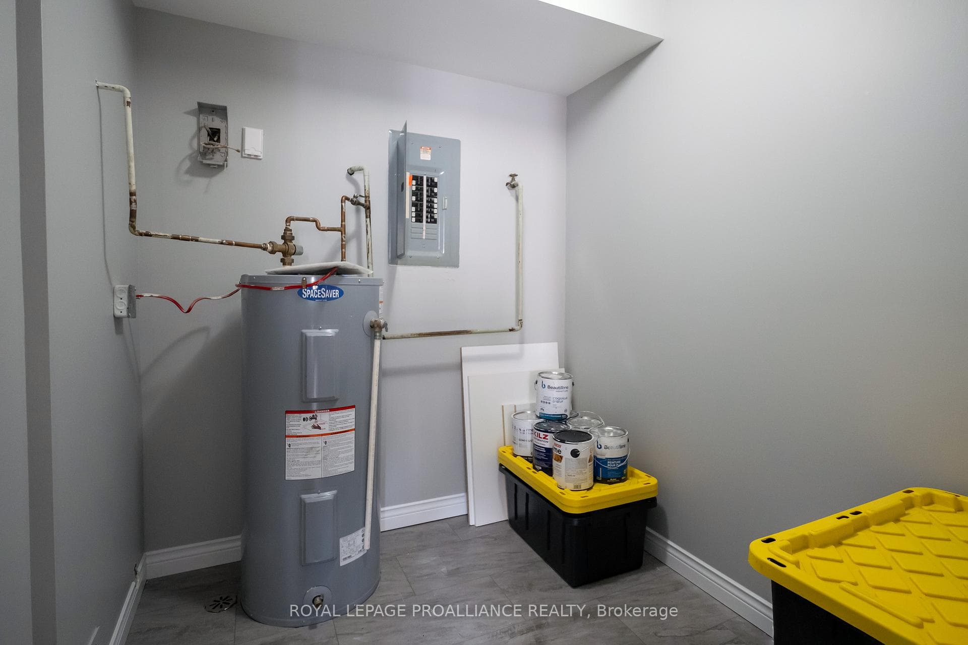 Utility Room - Potential Laundry