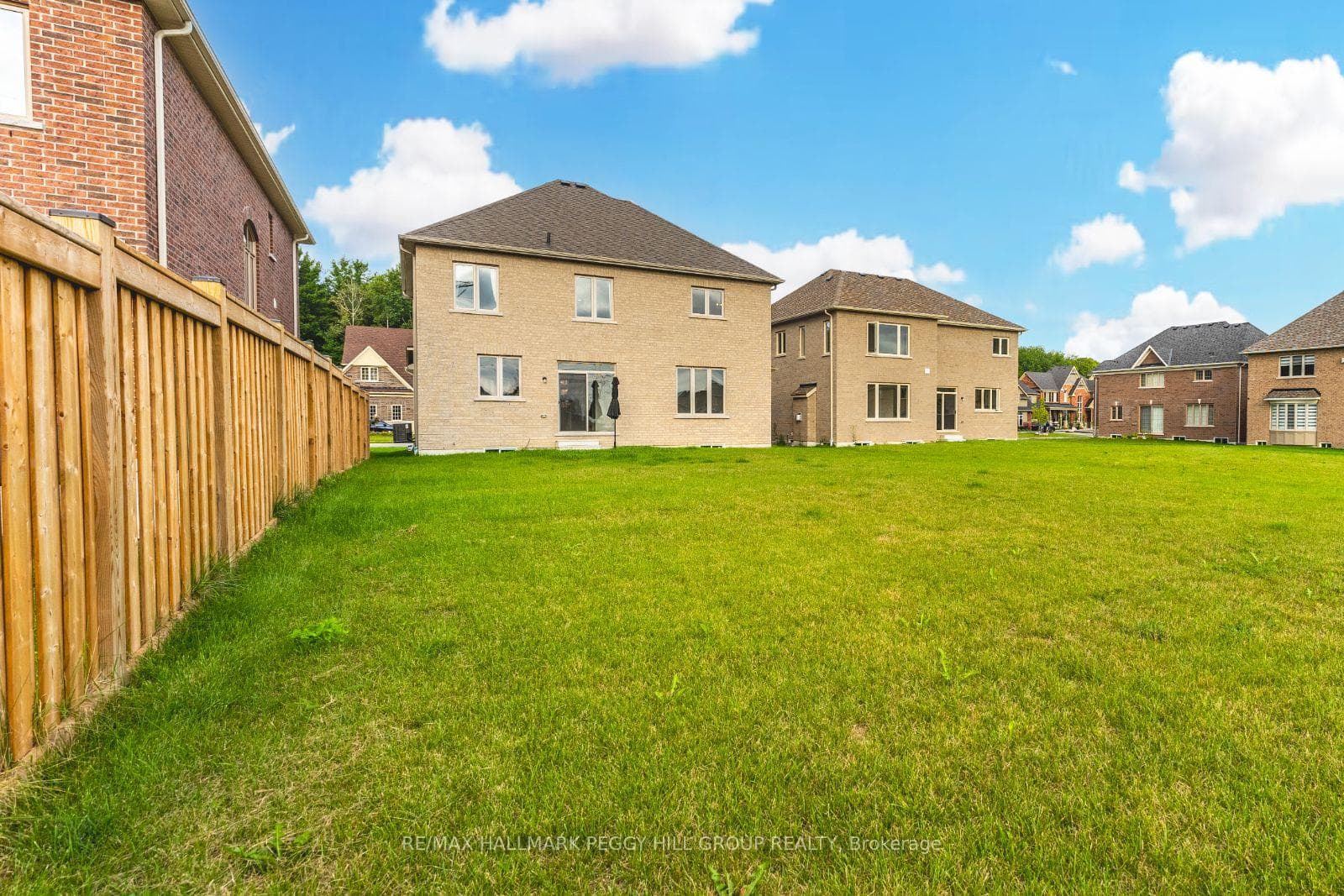 30 Thompson Way photo 18
