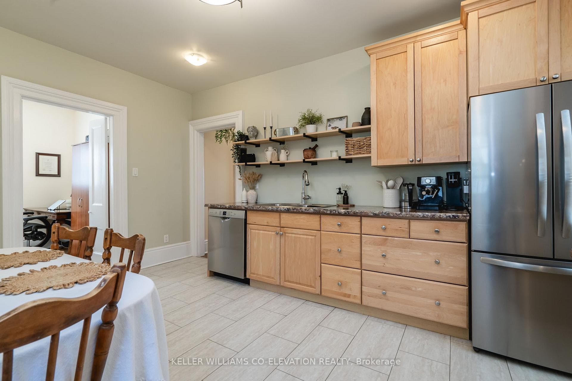 647 Dominion Avenue photo 6