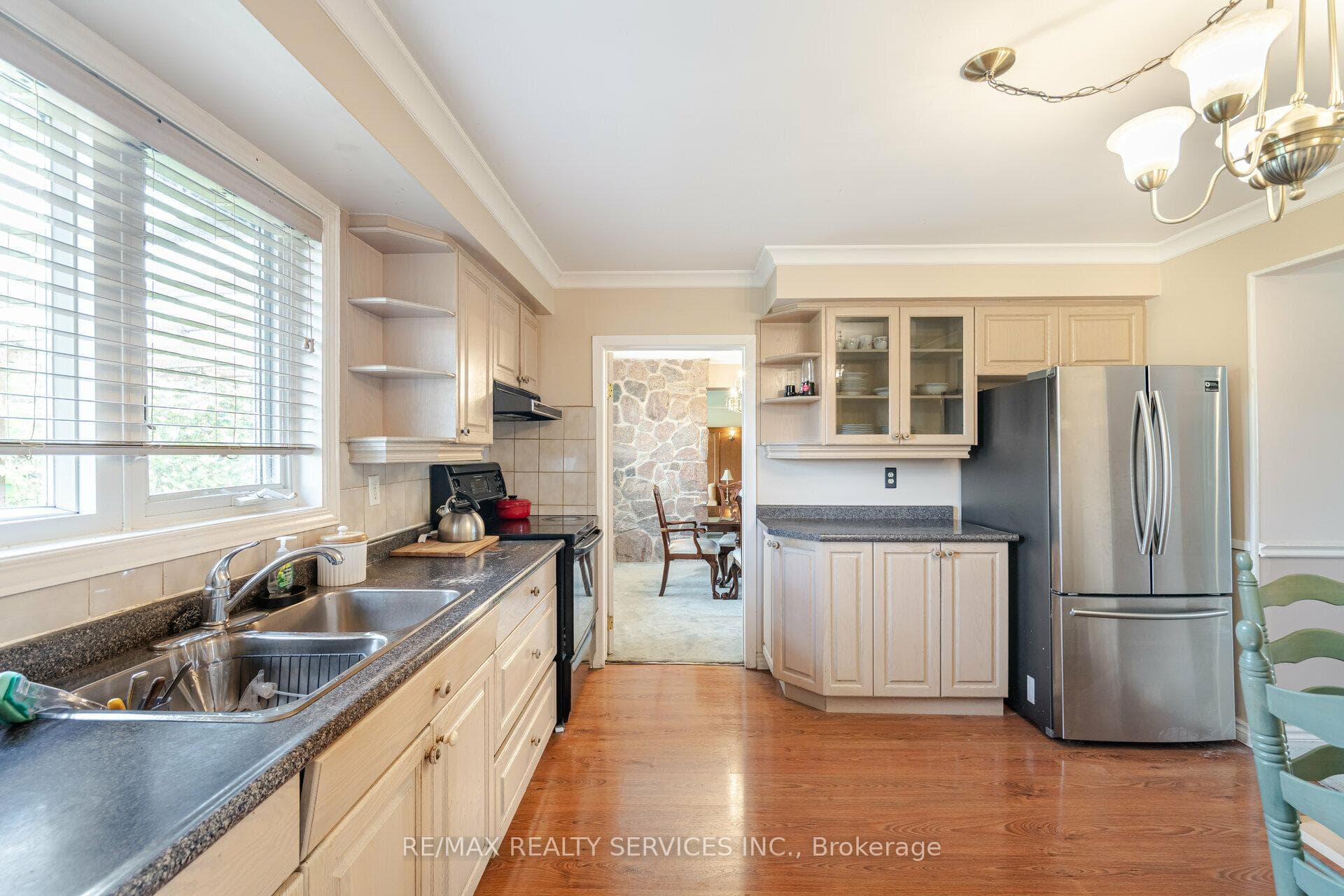35 Caldwell Crescent photo 7