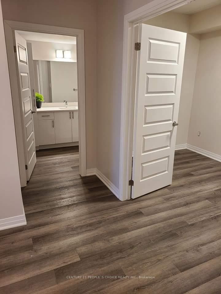 610 Farmstead Drive Unit 201 photo 20