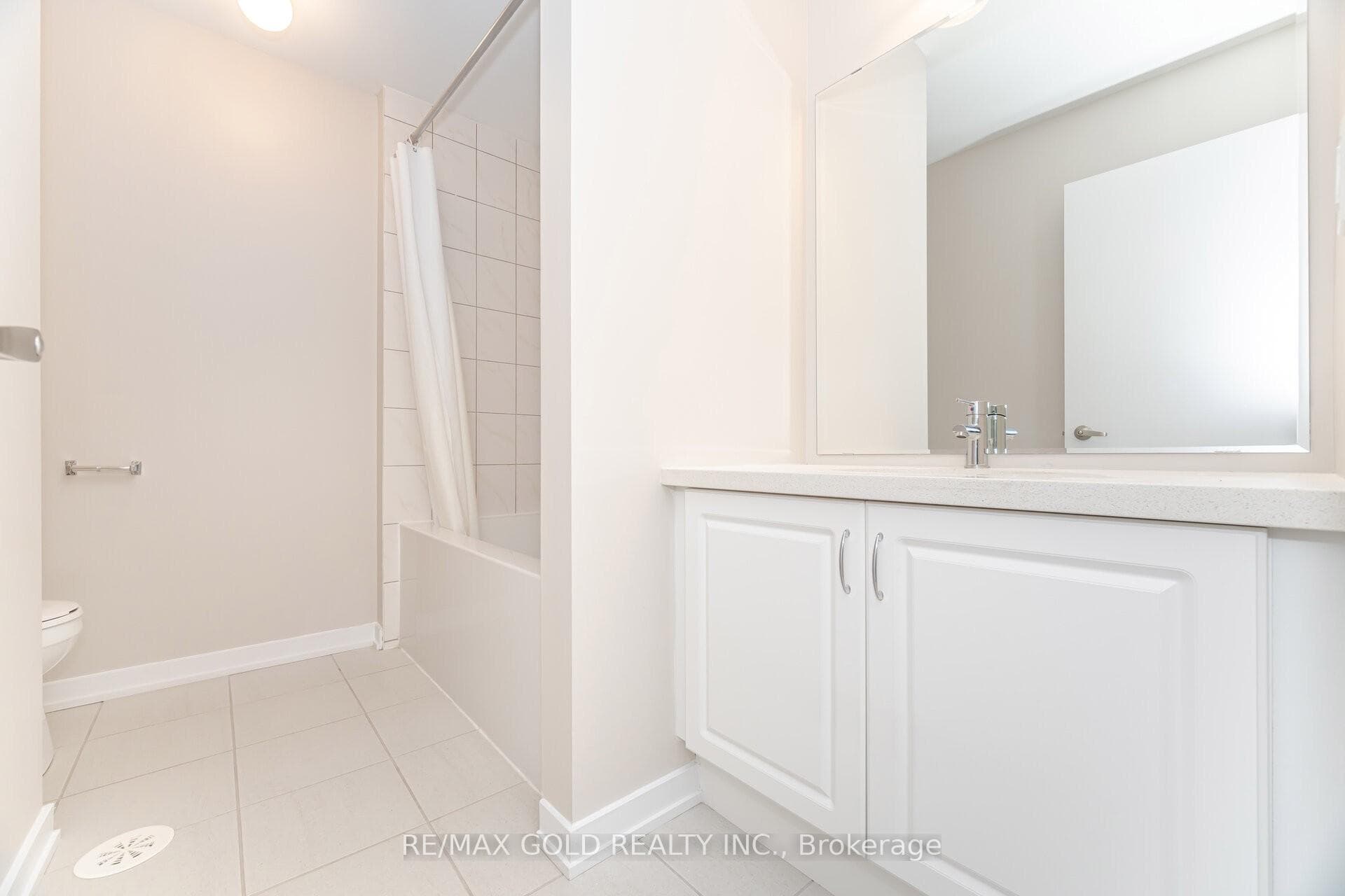 19 Lambert Lane photo 17