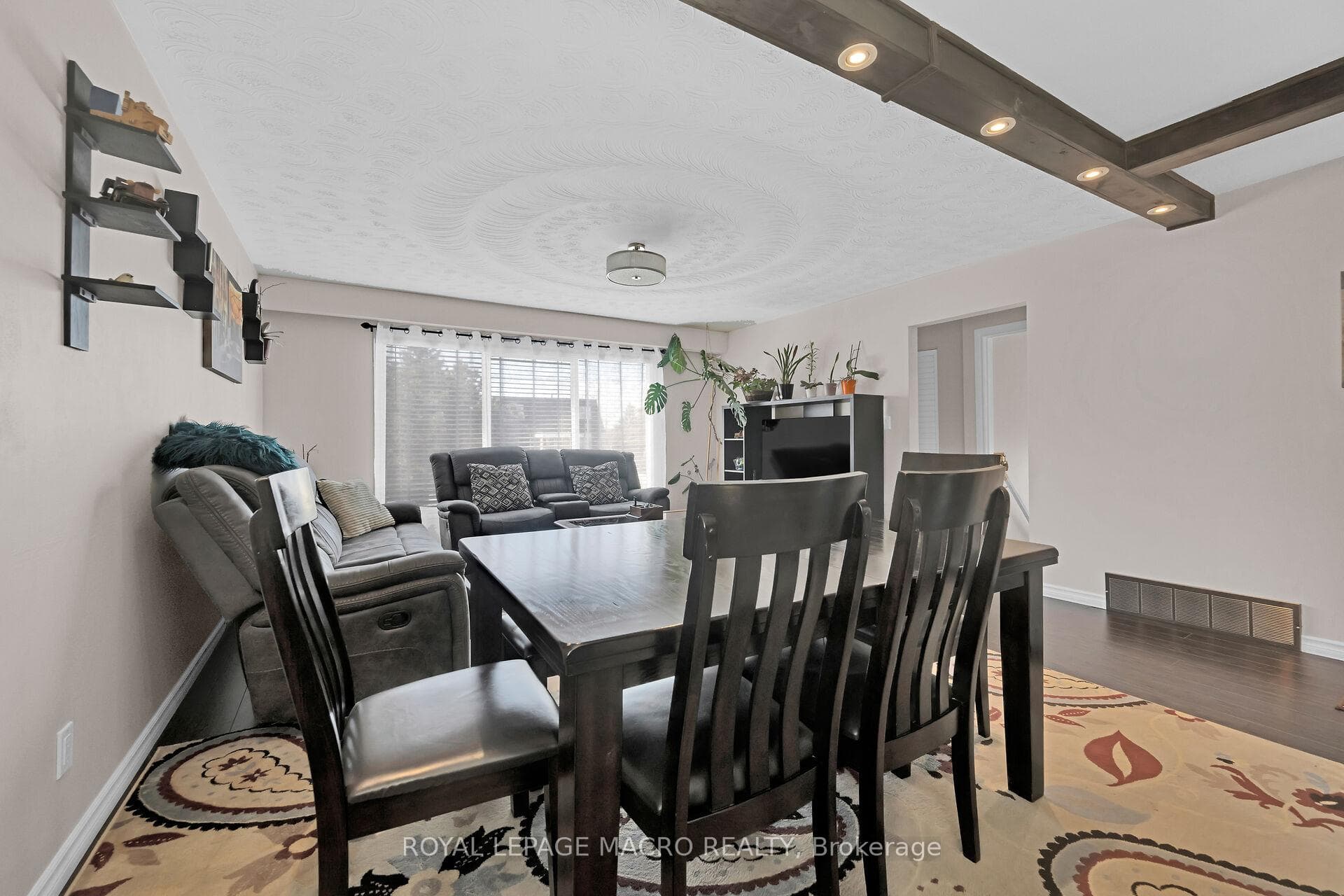 42 Warwick Road photo 9