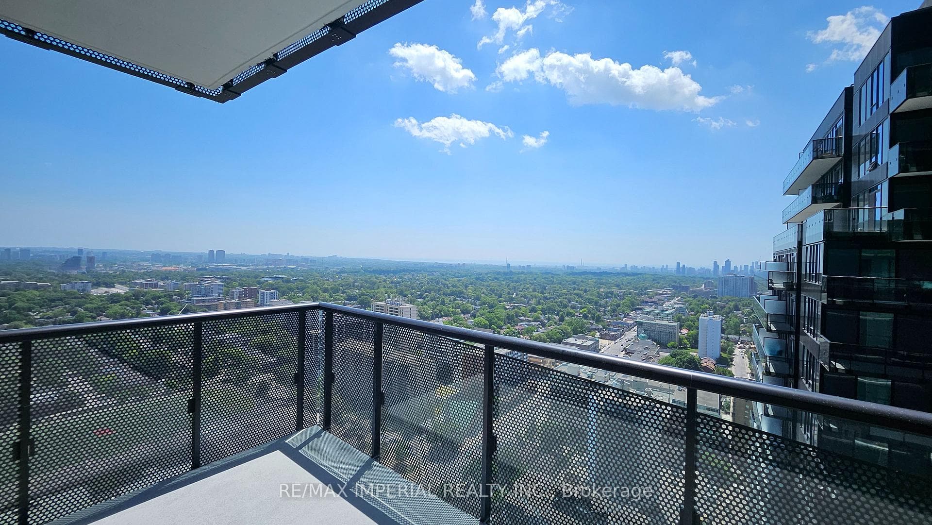 117 Broadway Avenue Unit 3311 N photo 9