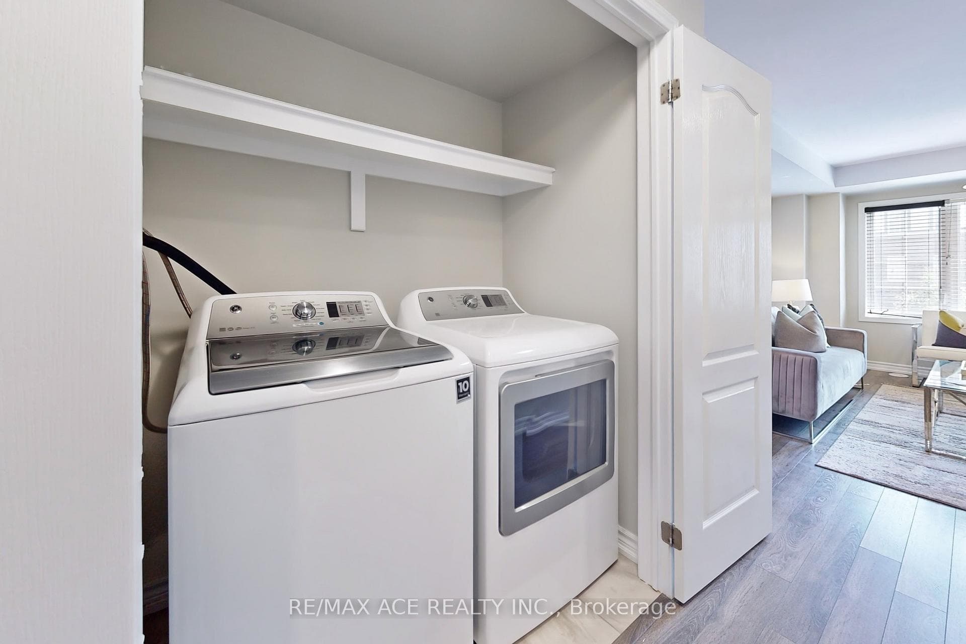 8 Goldeye Street photo 16