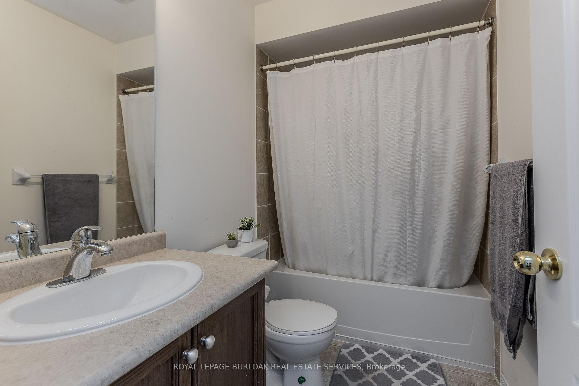 3356 Mikalda Road photo 25