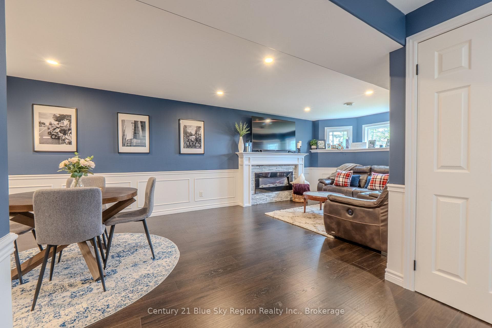 65 BELLEVIEW Crescent photo 22