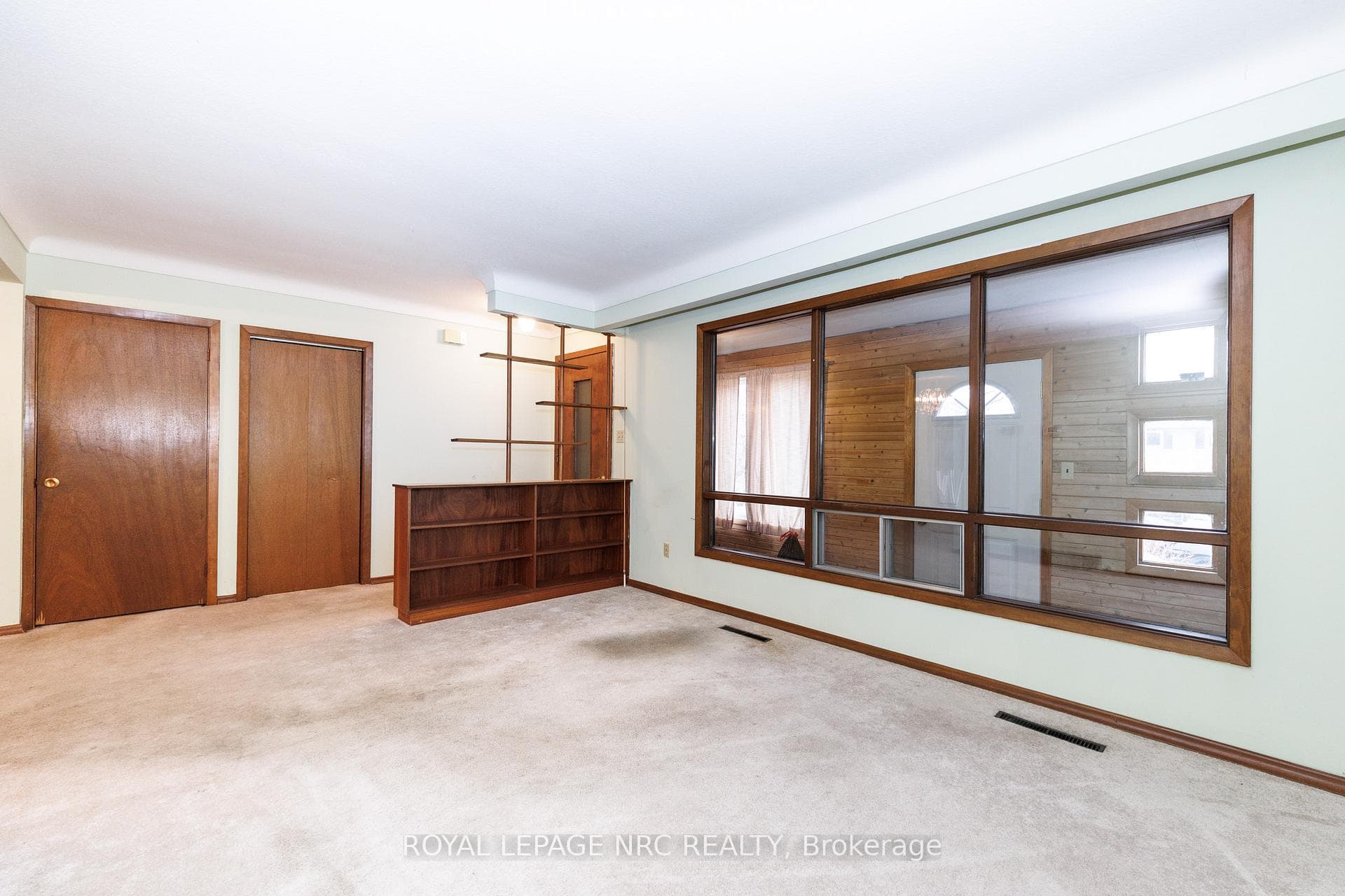 33 Strathmore Crescent photo 11