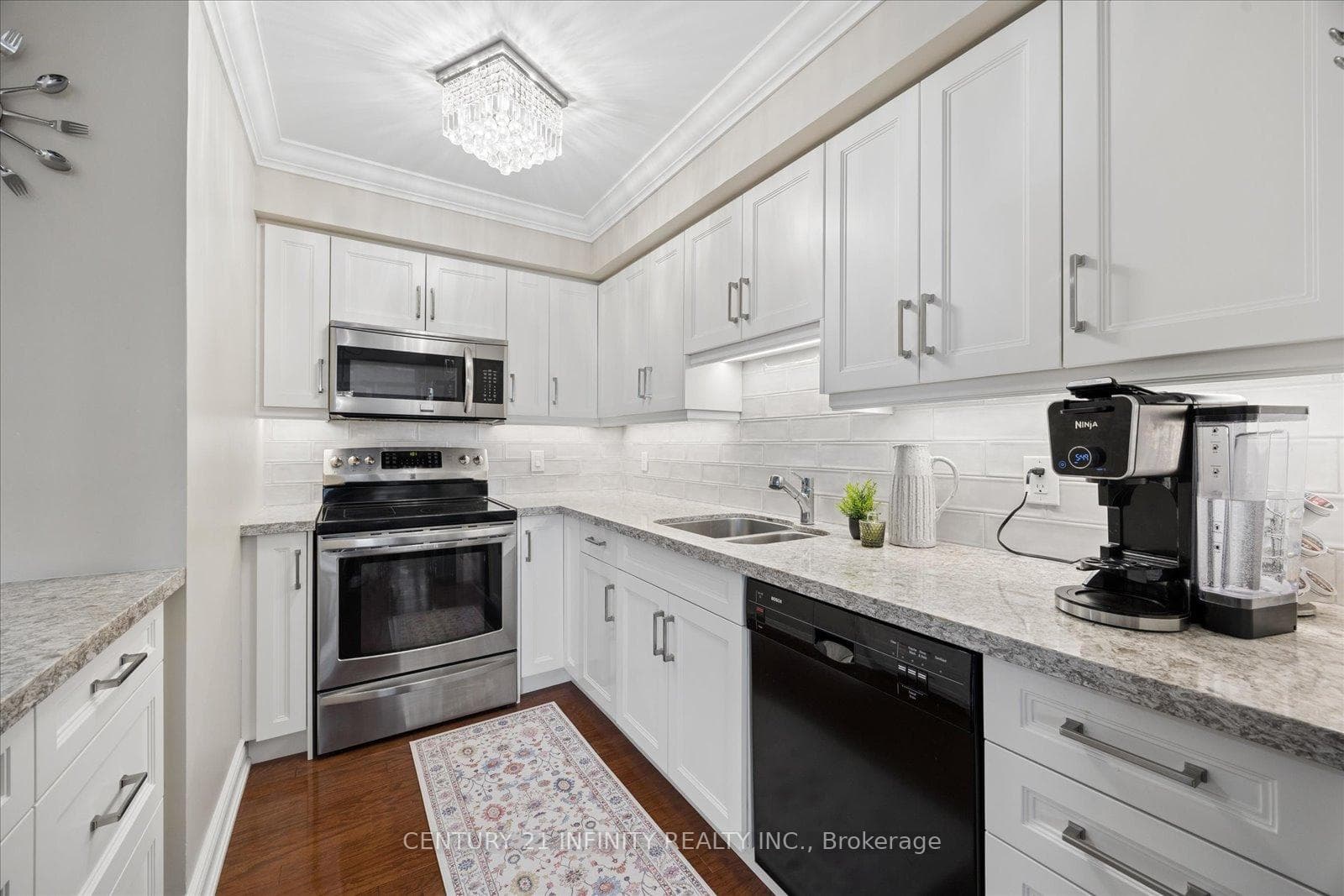Kitchen 1