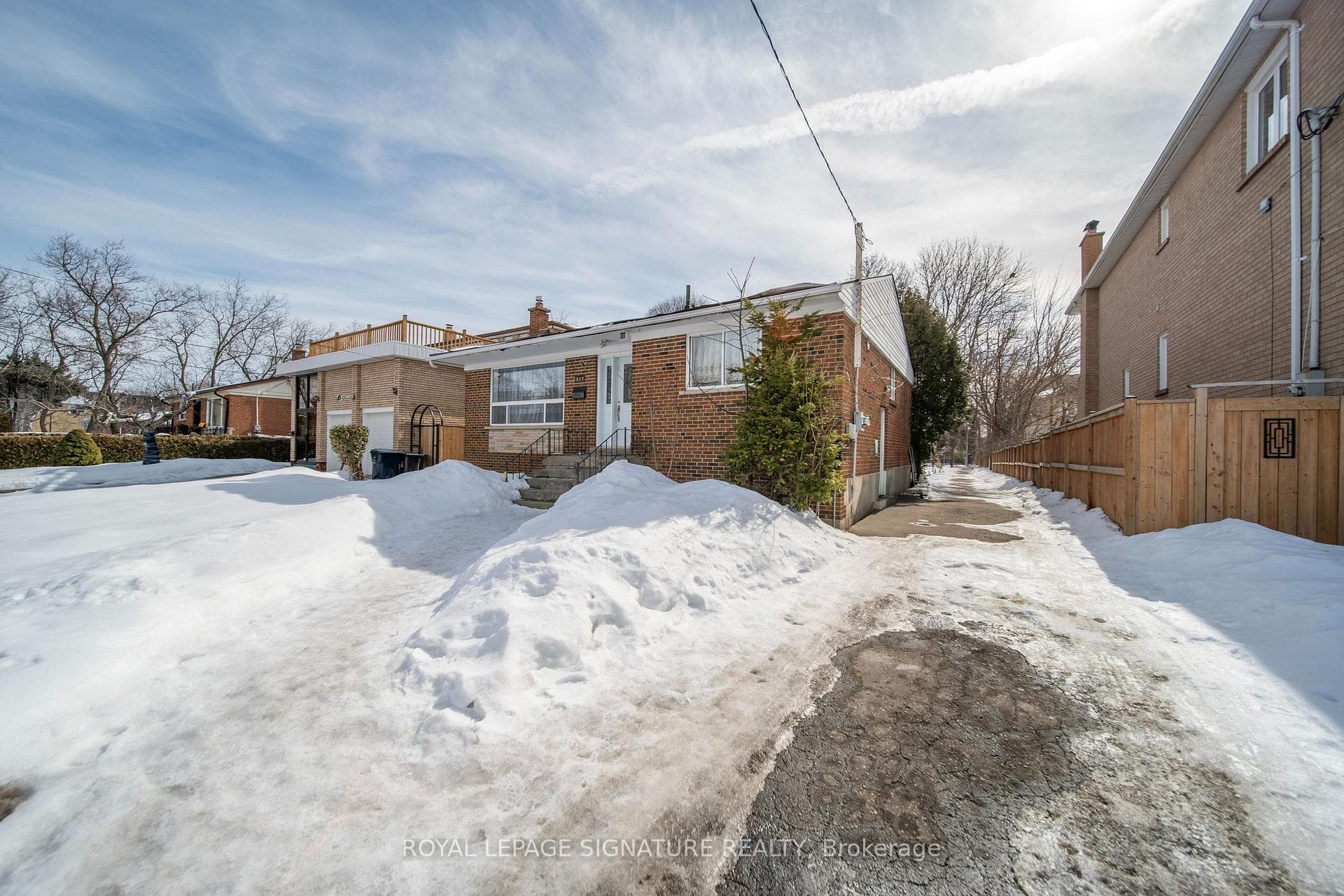 217 Moore Park Avenue photo 3