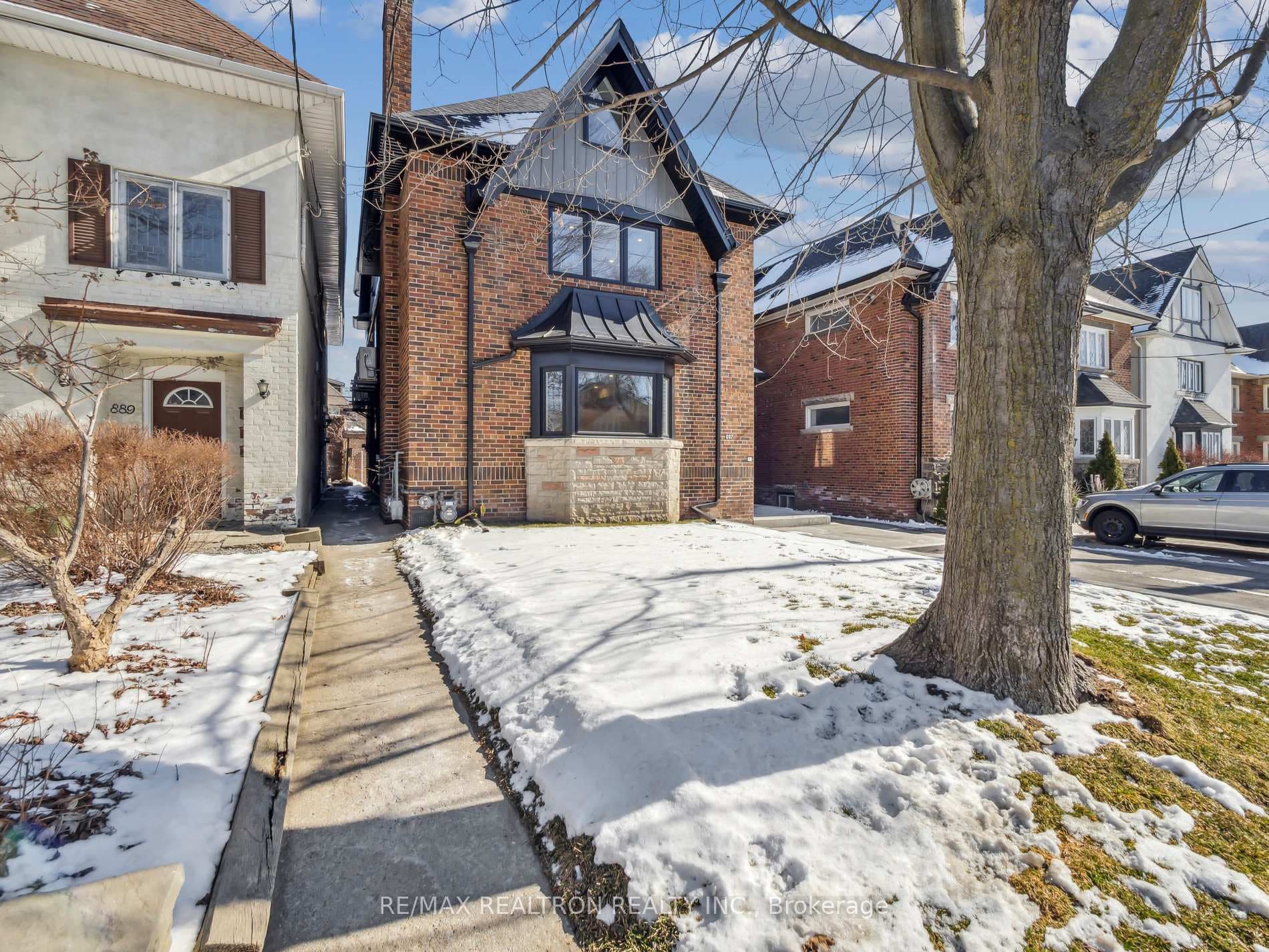 887 Avenue Road Unit Main photo 22