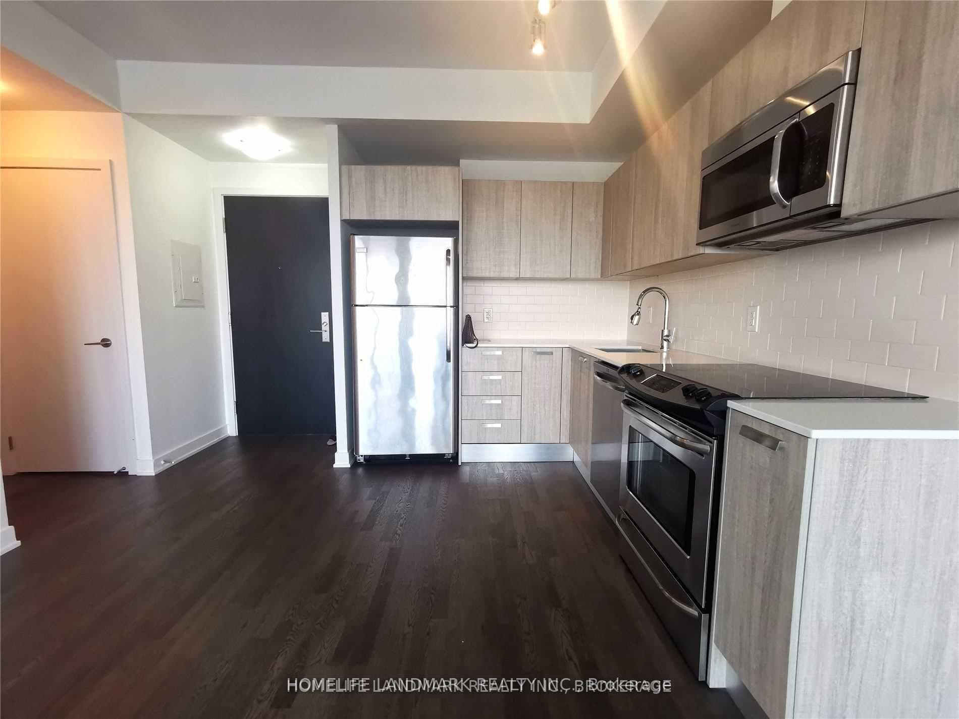 1815 Yonge Street Unit 1703 photo 3