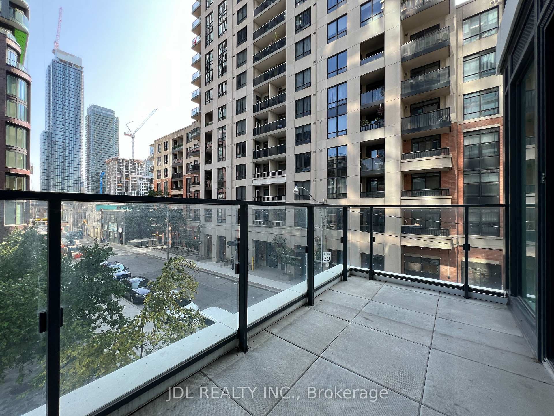 77 Shuter Street Unit 222 photo 30