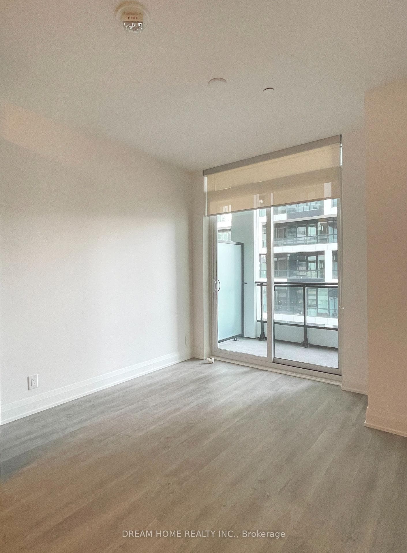 65 Broadway Avenue Unit 1502 photo 5