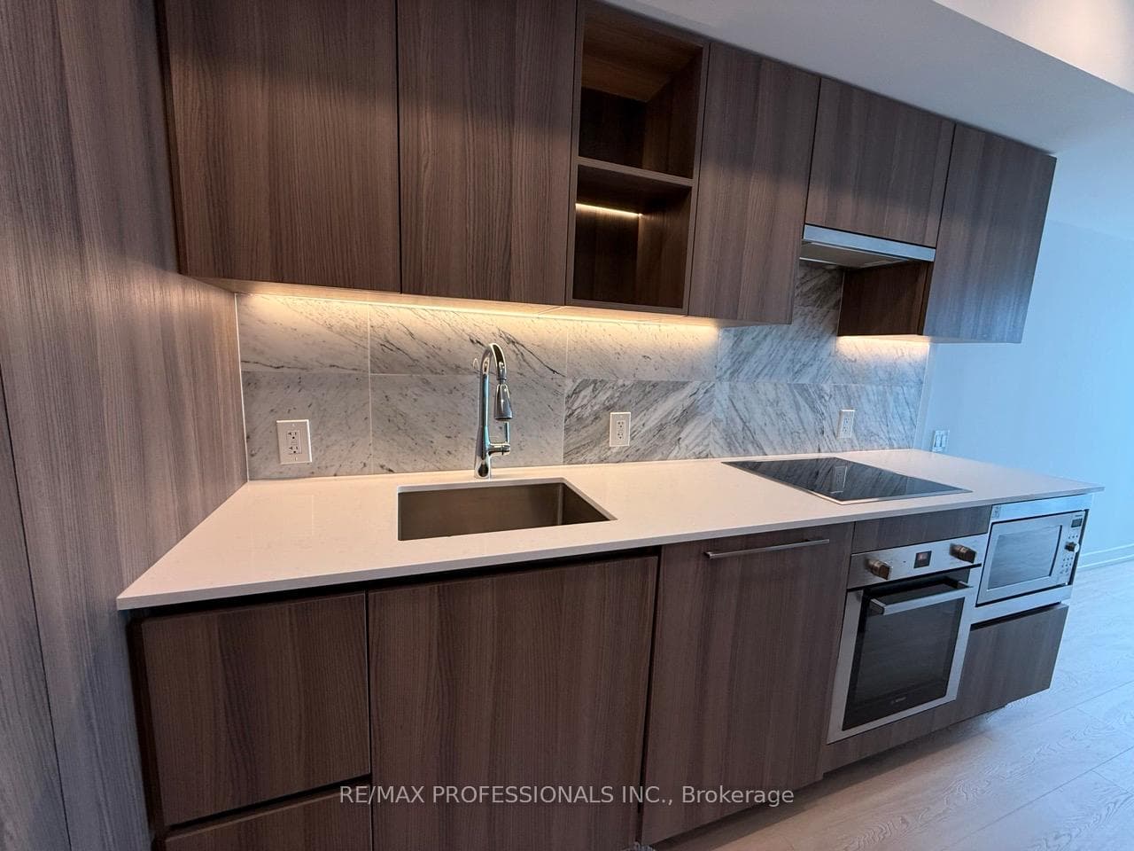 19 Bathurst Street Unit 1708 photo 6