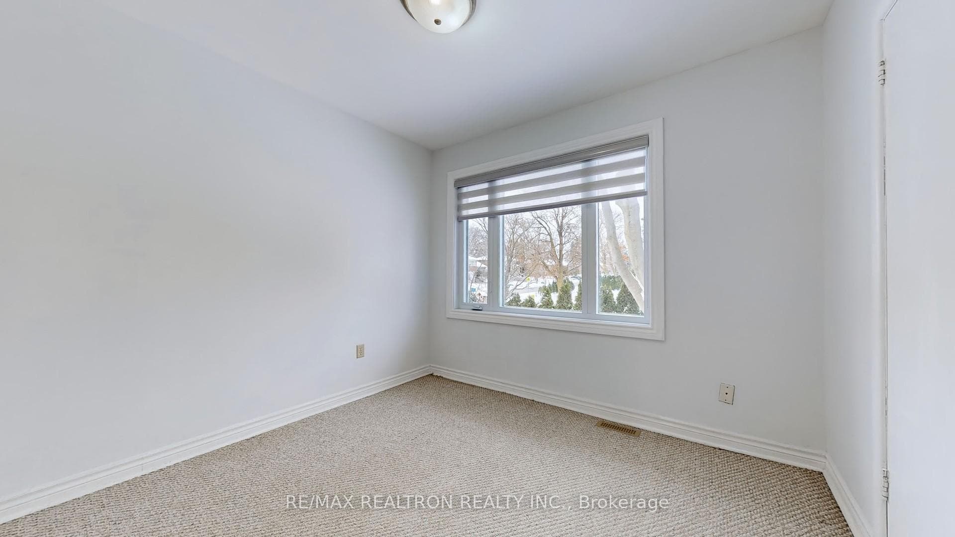211 Harrygan Crescent photo 20