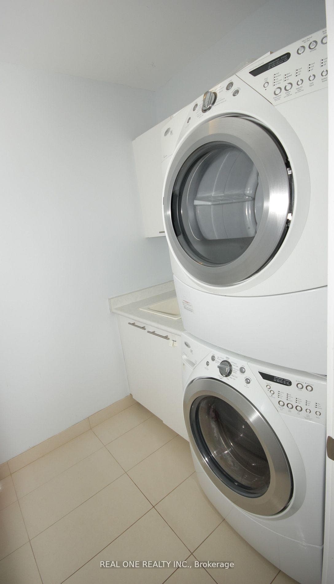 70 Roehampton Avenue Unit 2418 photo 26