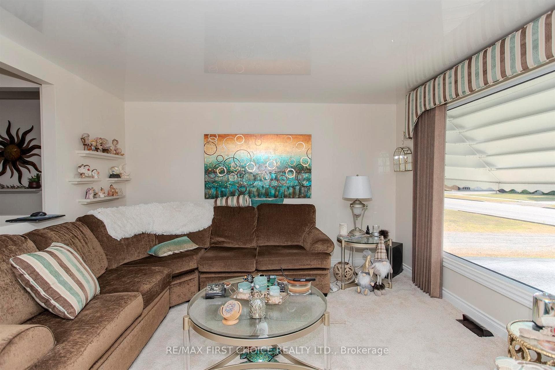 424 Shuniah Street photo 9