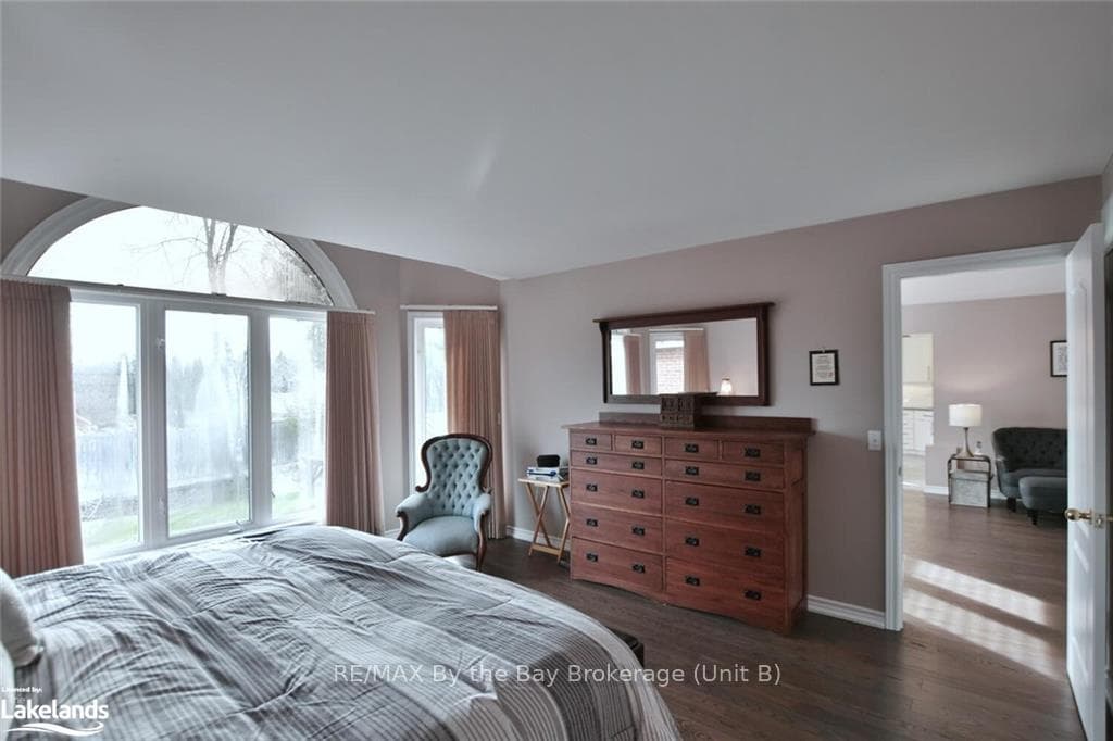 52 GREEN PINE Crescent photo 25