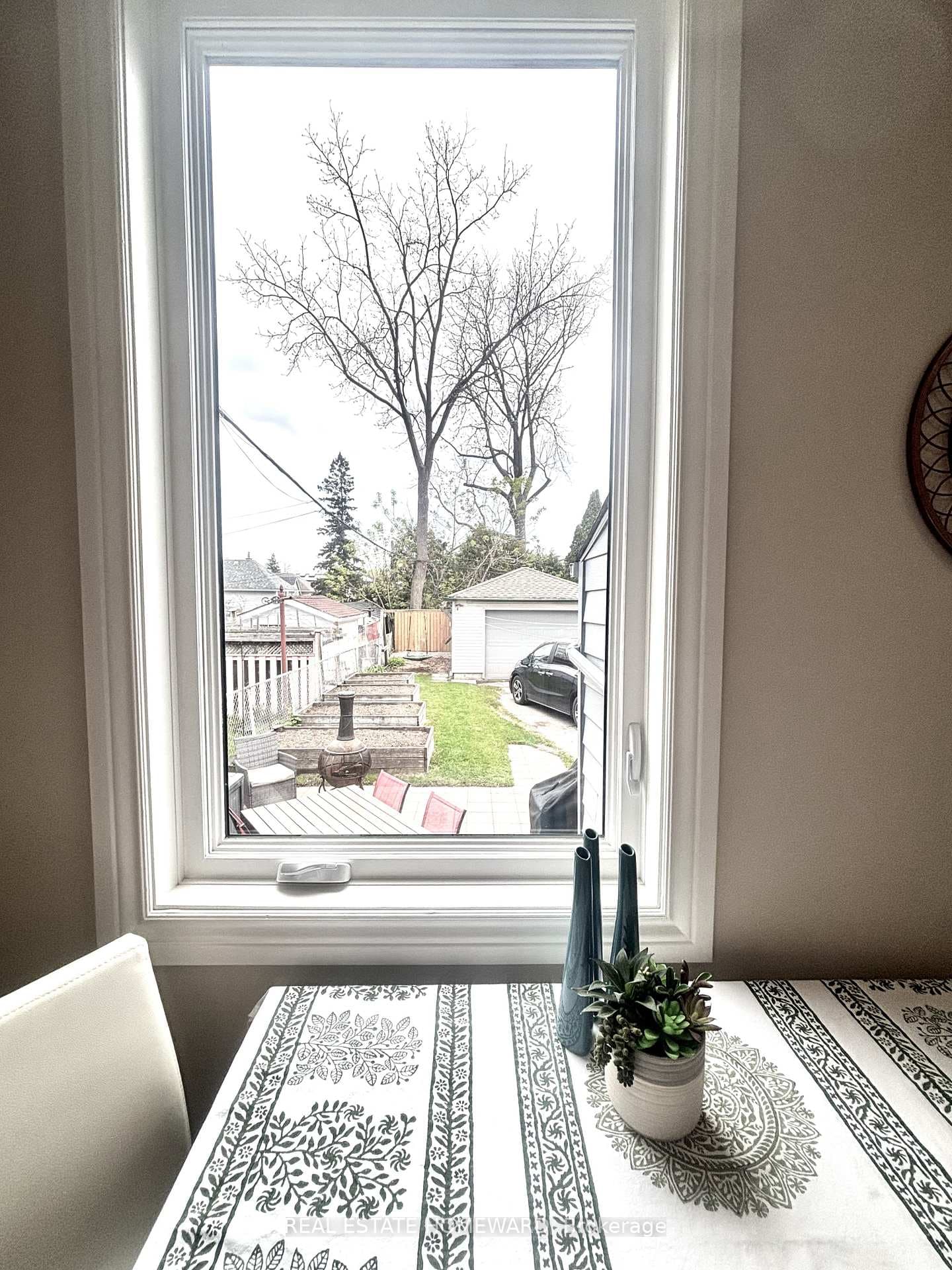 259 Woodmount Avenue photo 13