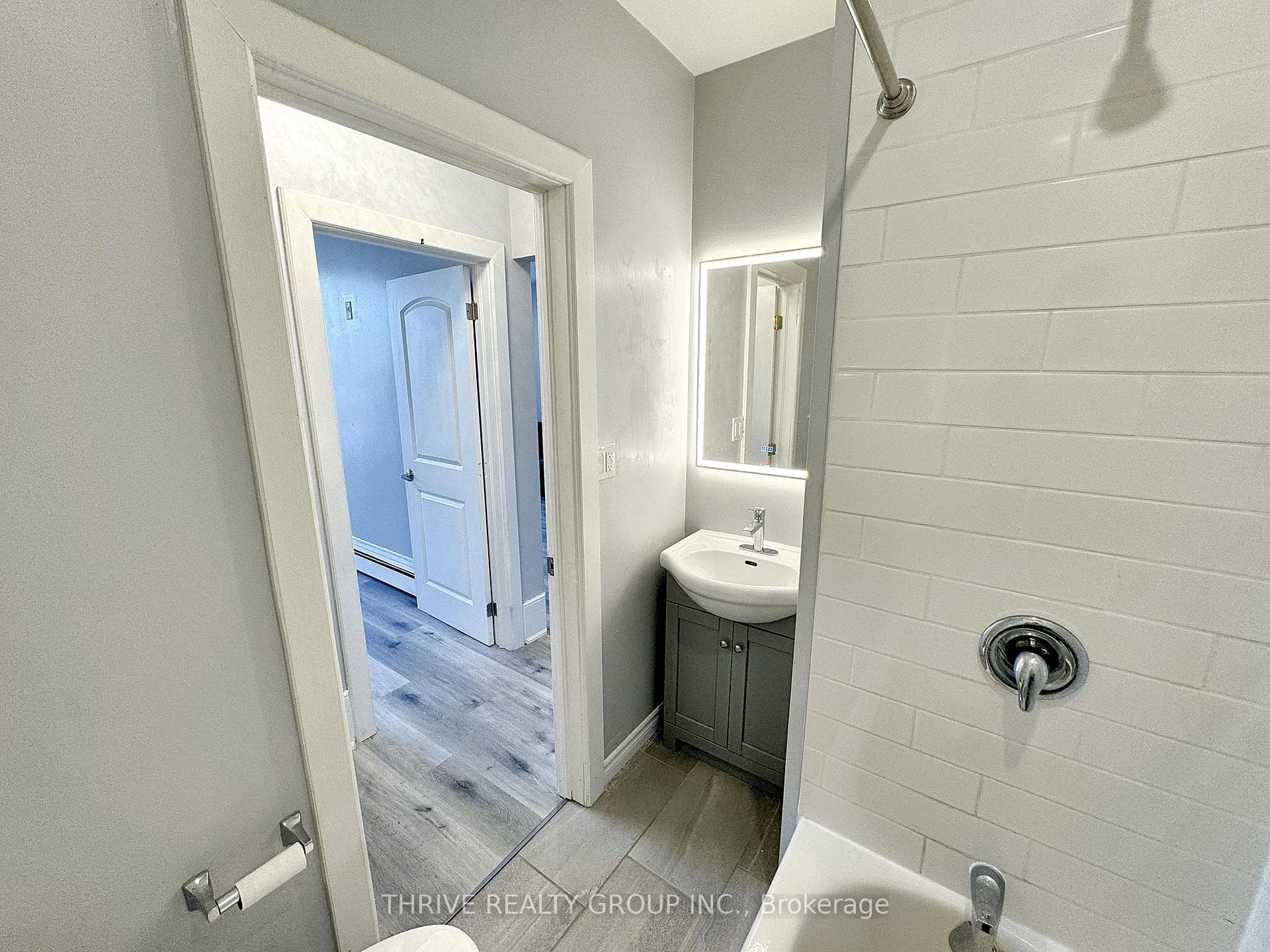 268 Talbot Street Unit 13 photo 17
