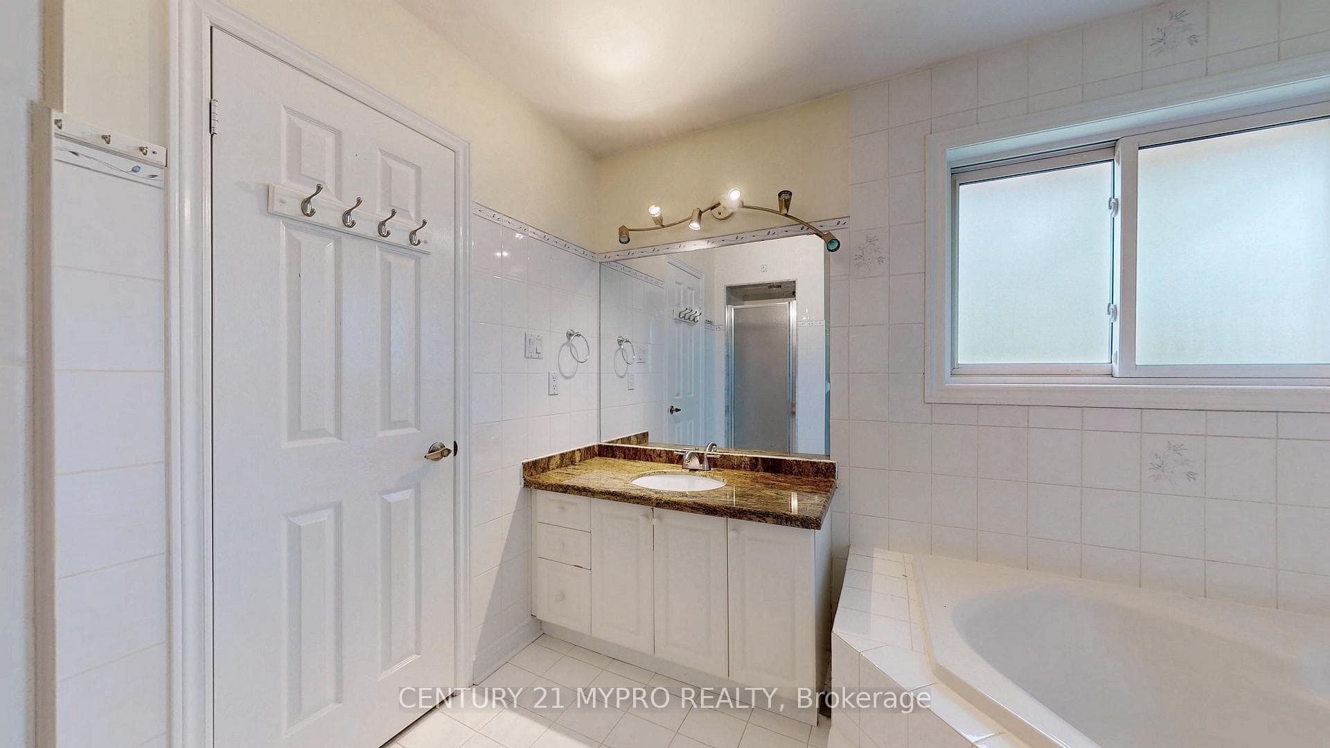 1 Brookwood Drive photo 24