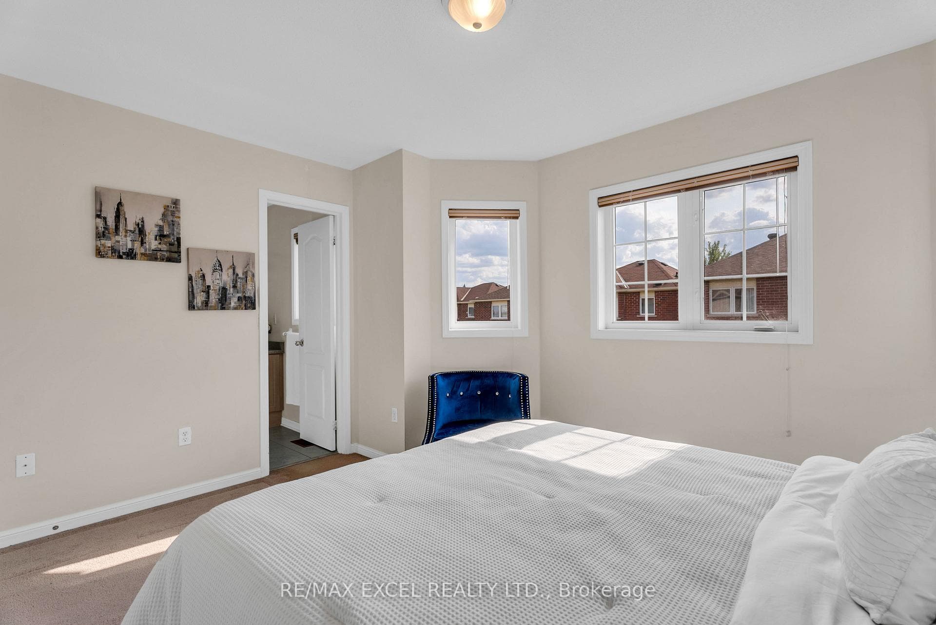 151 Hillwood Street photo 31