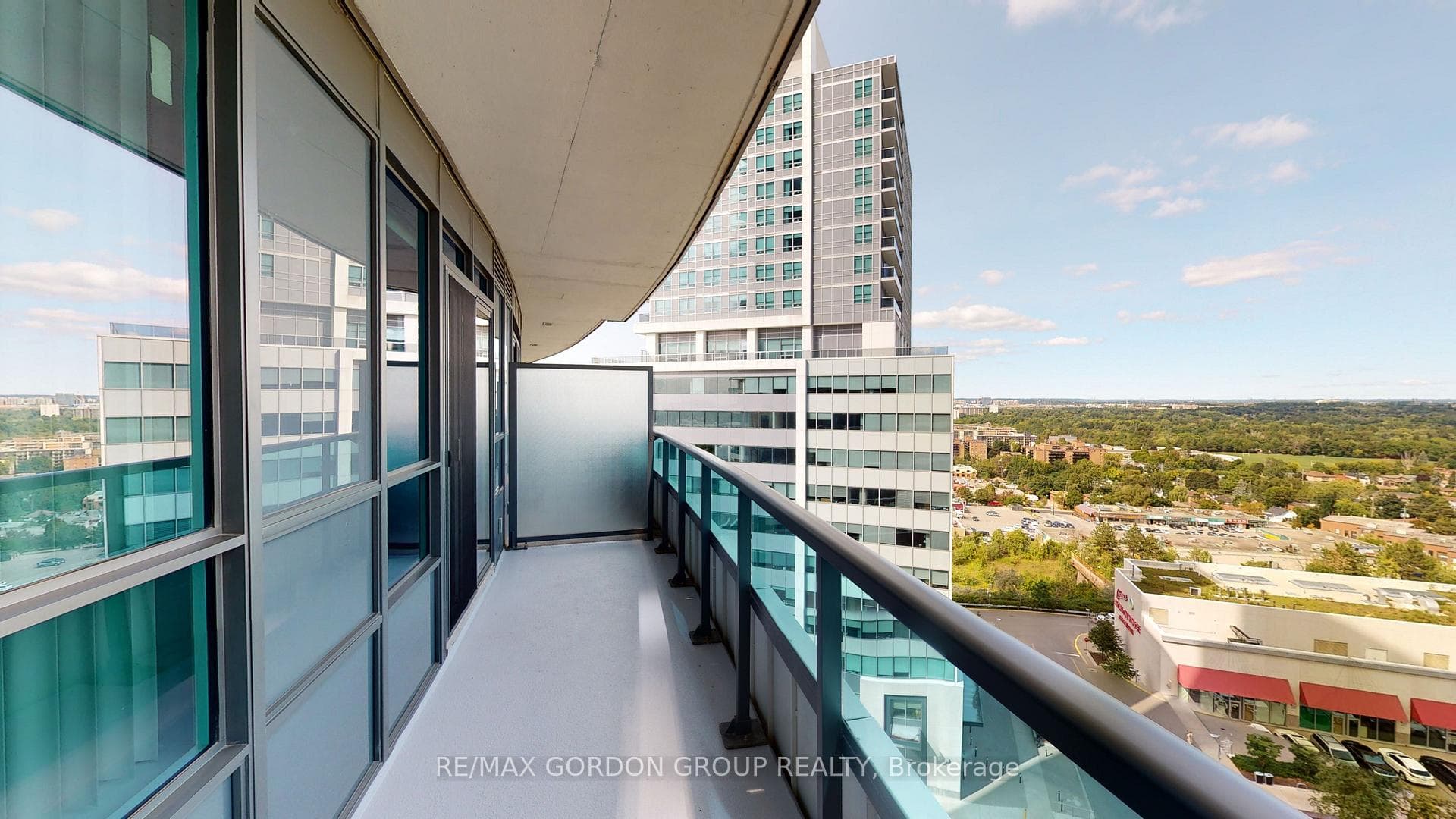7171 Yonge Street Unit 1102 photo 20
