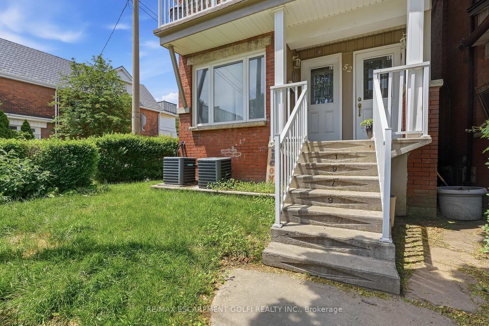 52 Cedar Avenue photo 3