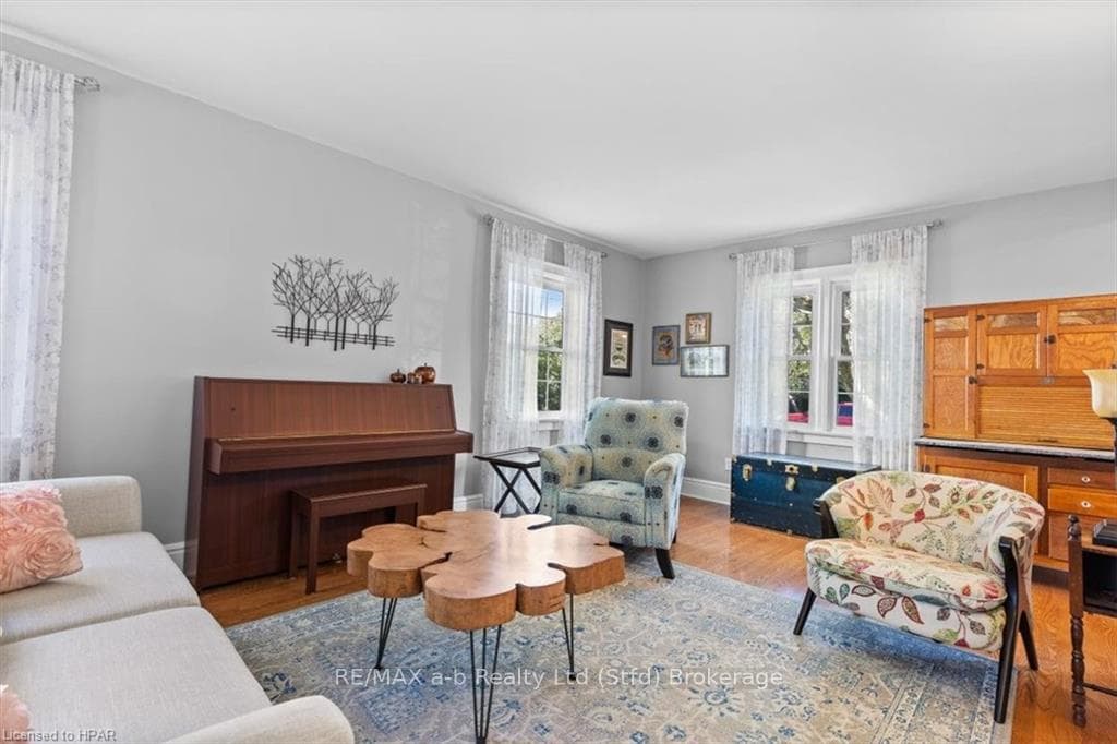 103 AVON Street photo 21