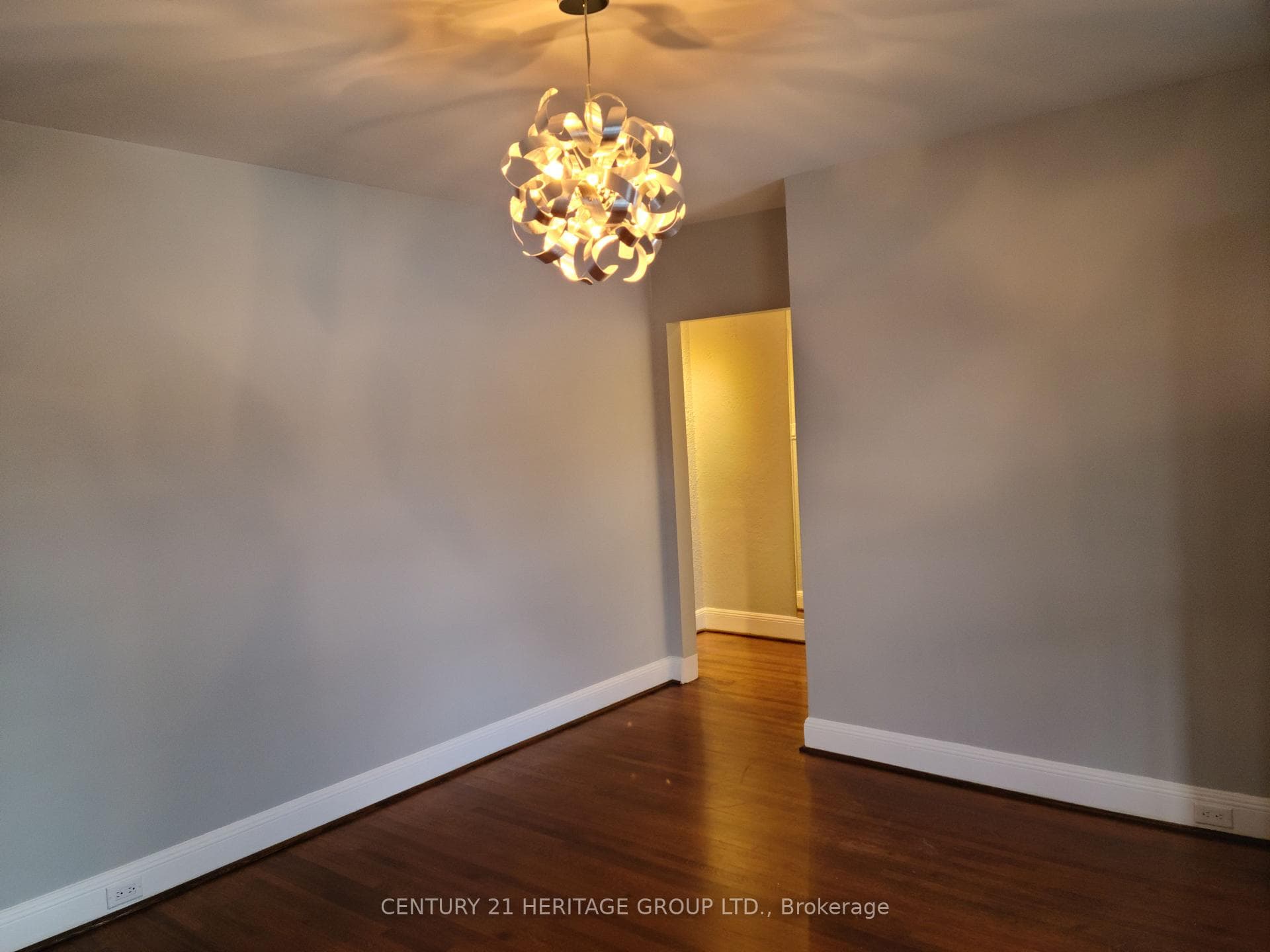 978 Avenue Road Unit 2nd Floor photo 14