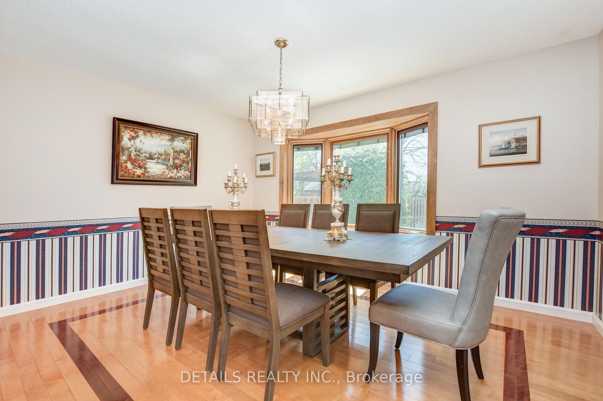 4388 Whittaker Crescent photo 20