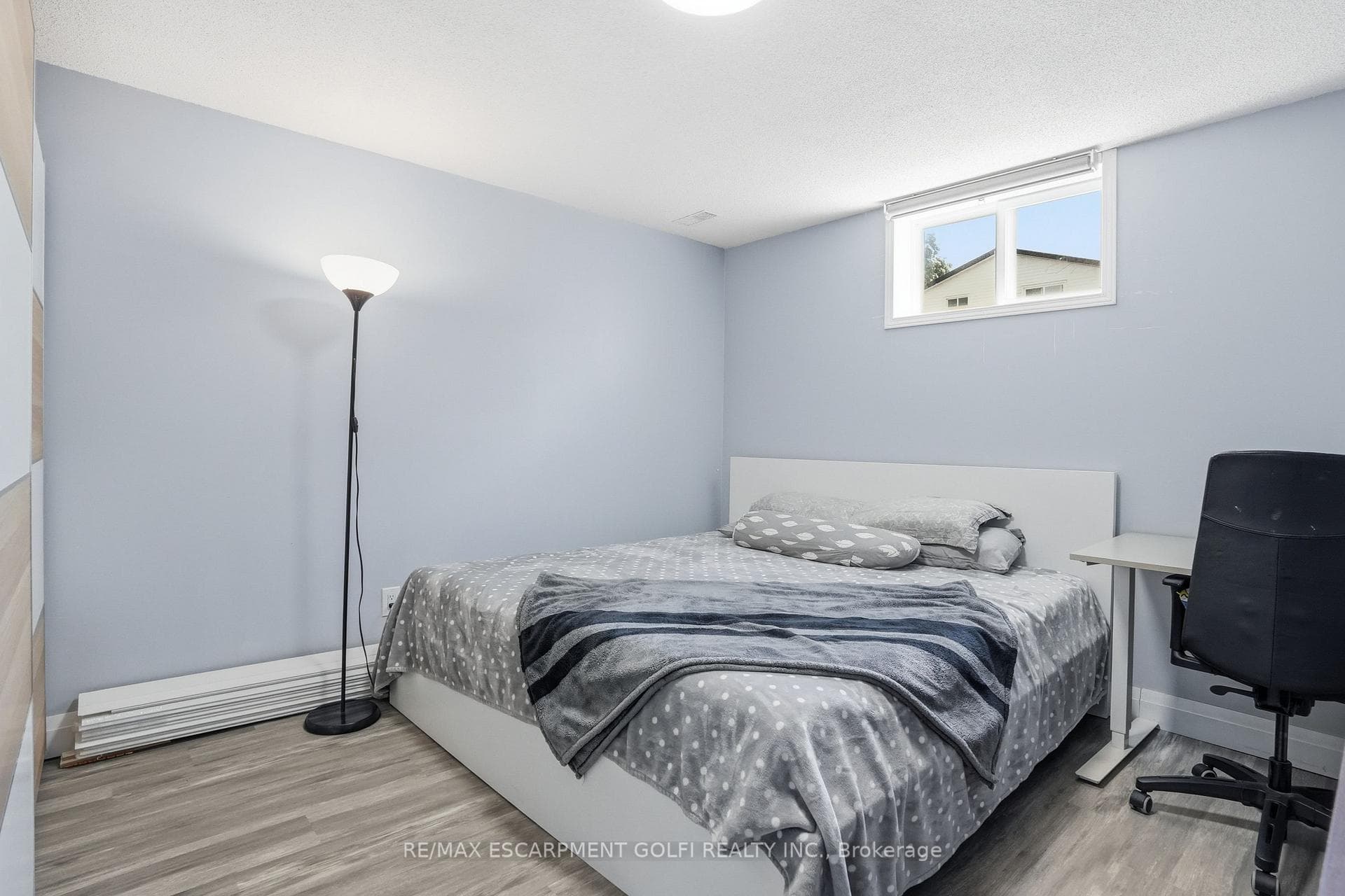 391 East 24th Street photo 32