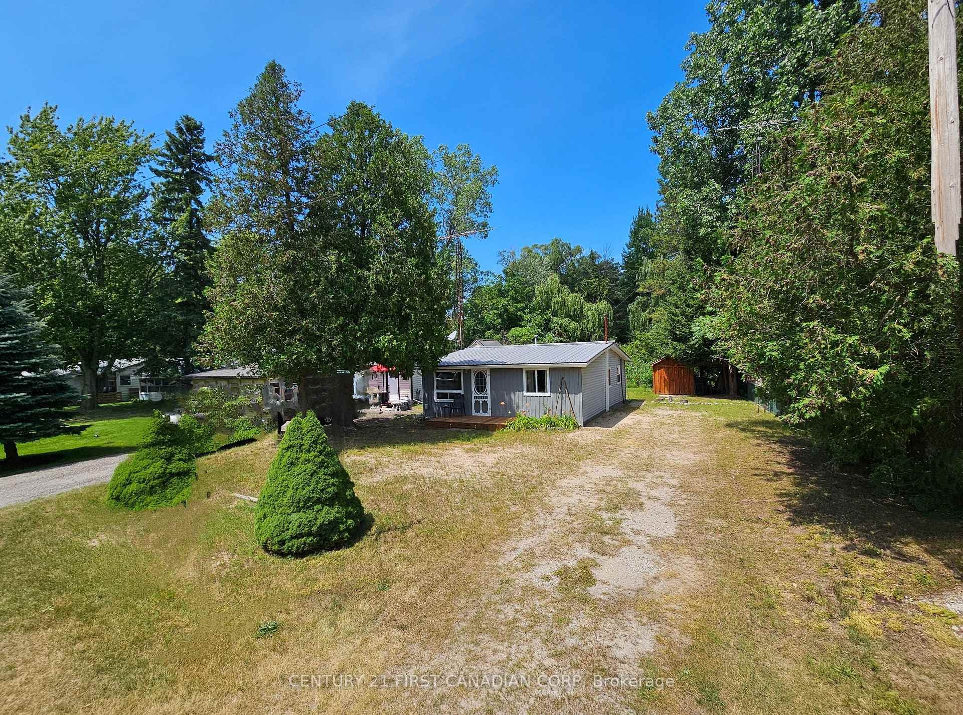 6346 London Road photo 3