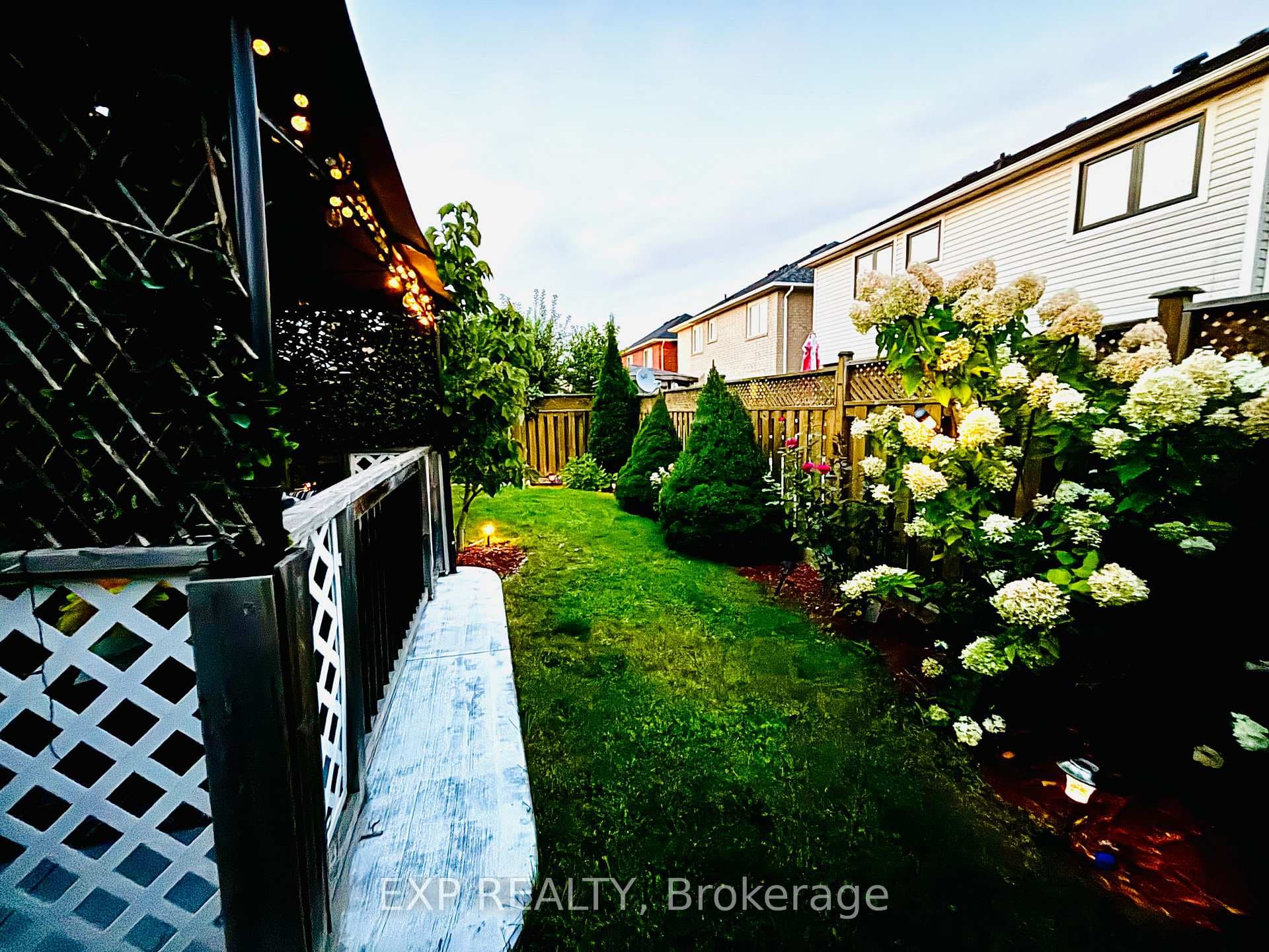 20 Thorpe Crescent photo 38